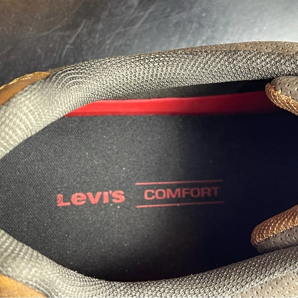 Levi's Ethan Stacked Men's Sneakers  SIZE 9.5     NWT  BROWN /TAN